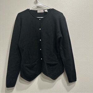 VTG Black Cardigan with Pearl Buttons, made by Dividends,pockets,wool blend
